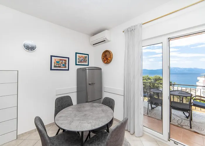 Apartman Lile *